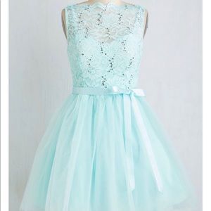 City Triangles Mint-blue party dress!
